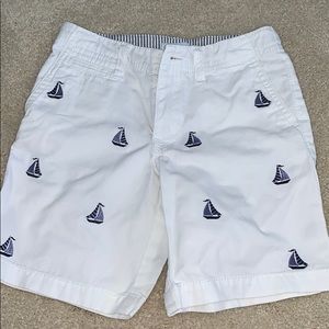Greendog white embroidered blue sailboat shorts 3T